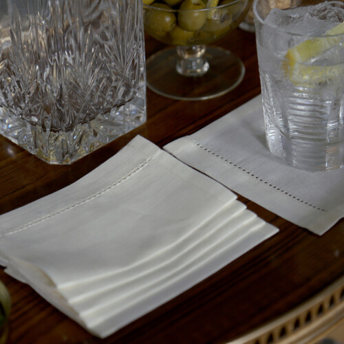 Hotel Signature Solid Color Napkins - Luxurious Interiors